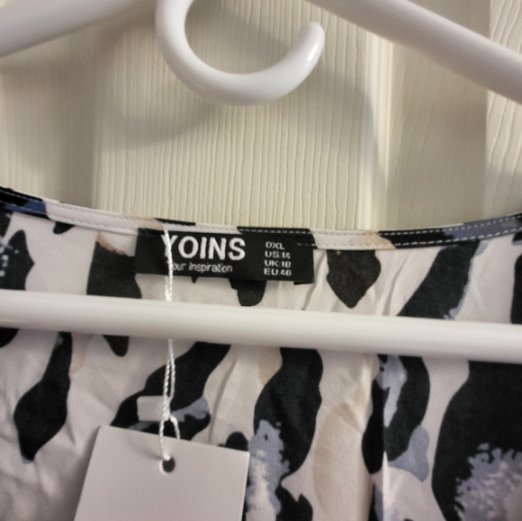 Dress - Picture 2 of 2